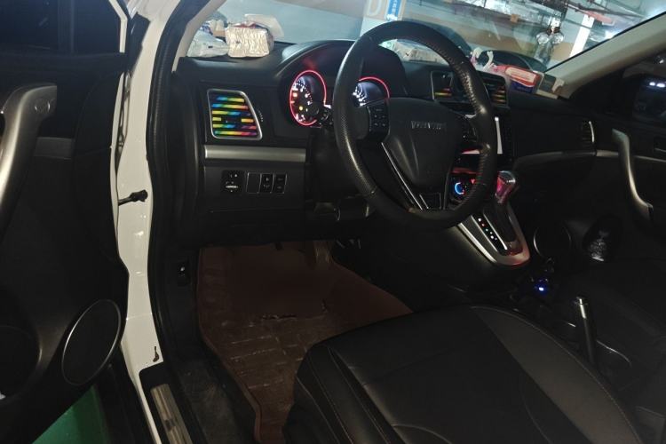Used Haval M6 2017 1.5T Automatic Two-Wheel Drive Elite Model Driver Seat