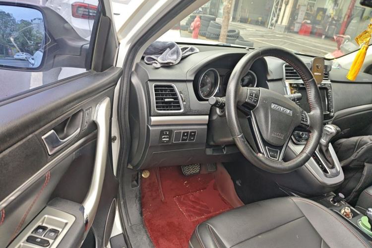 Used Haval M6 2017 1.5T Automatic Two-Wheel Drive Prestige Model Driver Seat