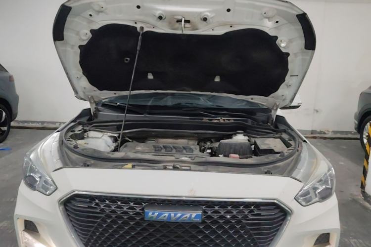 Used Haval M6 2017 1.5T Manual Two-Wheel Drive Elite Model Engine Bay