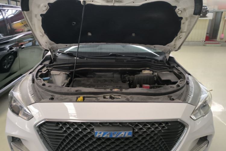 Used Haval M6 2017 1.5T Automatic Two-Wheel Drive Elite Model Engine Bay