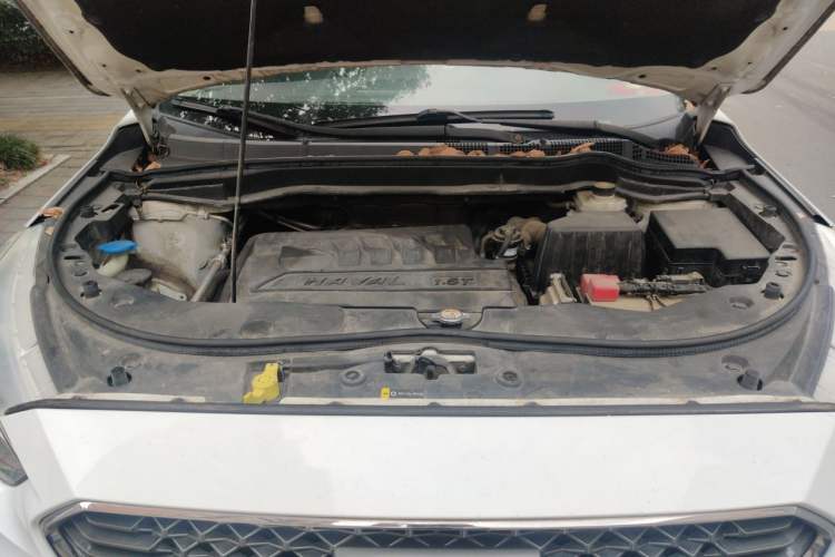 Used Haval M6 2017 1.5T Automatic Two-Wheel Drive Elite Model Engine Bay