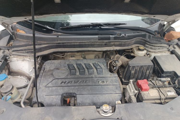Used Haval M6 2017 1.5T Automatic Two-Wheel Drive Elite Model Engine Bay