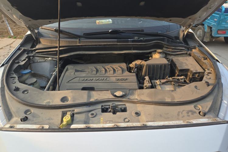 Used Haval M6 2017 1.5T Manual Two-Wheel Drive Elite Model Engine Bay