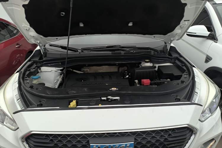 Used Haval M6 2017 1.5T Manual Two-Wheel Drive Elite Model Engine Bay