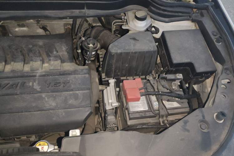 Used Haval M6 2017 1.5T Automatic Two-Wheel Drive Elite Model Engine Bay Left