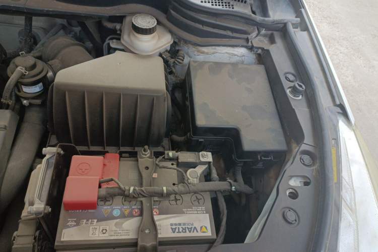 Used Haval M6 2017 1.5T Automatic Two-Wheel Drive Prestige Model Engine Bay Left