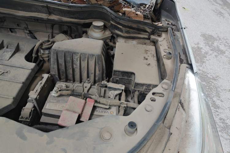 Used Haval M6 2017 1.5T Manual Two-Wheel Drive Elite Model Engine Bay Left