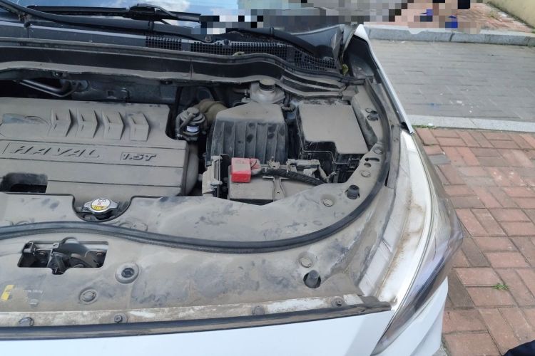 Used Haval M6 2017 1.5T Automatic Two-Wheel Drive Elite Model Engine Bay Left