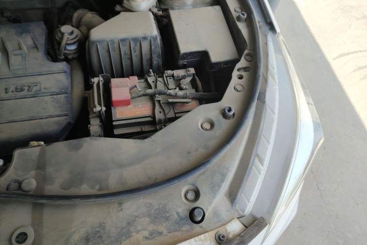 Used Haval M6 2017 1.5T Automatic Two-Wheel Drive Elite Model Engine Bay Left