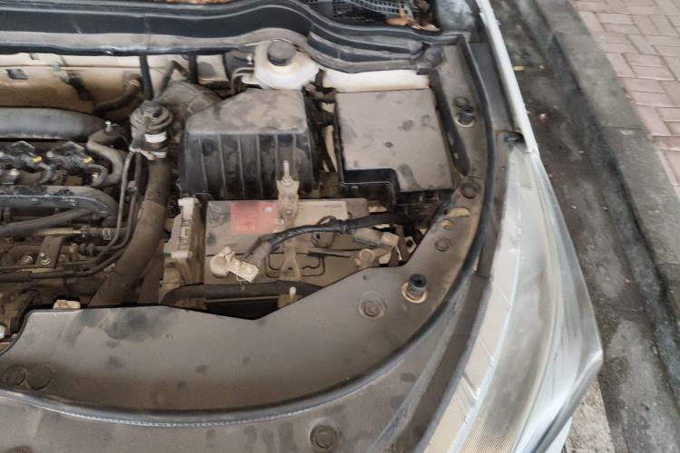 Used Haval M6 2017 1.5T Manual Two-Wheel Drive Elite Model Engine Bay Left