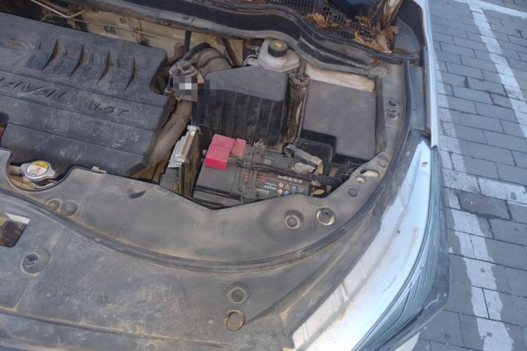 Used Haval M6 2017 1.5T Automatic Two-Wheel Drive Elite Model Engine Bay Left