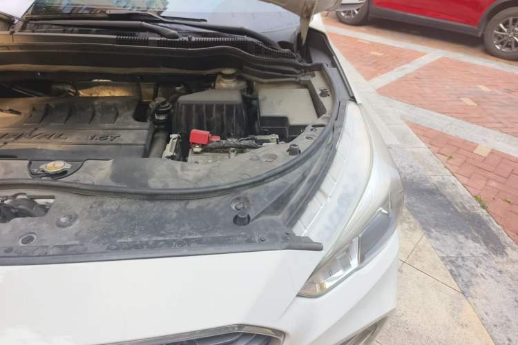 Used Haval M6 2017 1.5T Automatic Two-Wheel Drive Elite Model Engine Bay Left