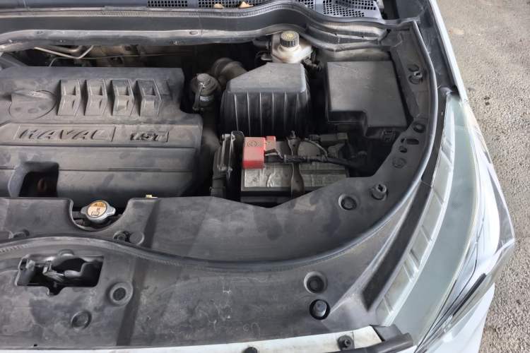 Used Haval M6 2017 1.5T Automatic Two-Wheel Drive Elite Model Engine Bay Left