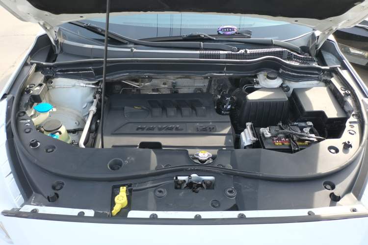 Used Haval M6 2017 1.5T Automatic Two-Wheel Drive Elite Model Engine Bay