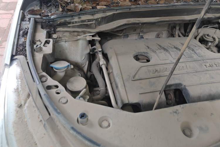 Used Haval M6 2017 1.5T Manual Two-Wheel Drive Elite Model Engine Bay Right