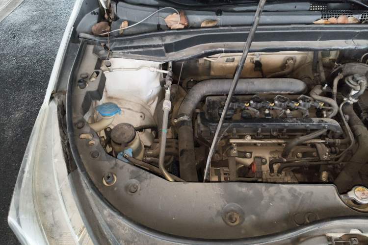 Used Haval M6 2017 1.5T Manual Two-Wheel Drive Elite Model Engine Bay Right