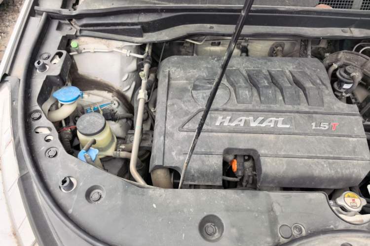 Used Haval M6 2017 1.5T Manual Two-Wheel Drive Elite Model Engine Bay Right