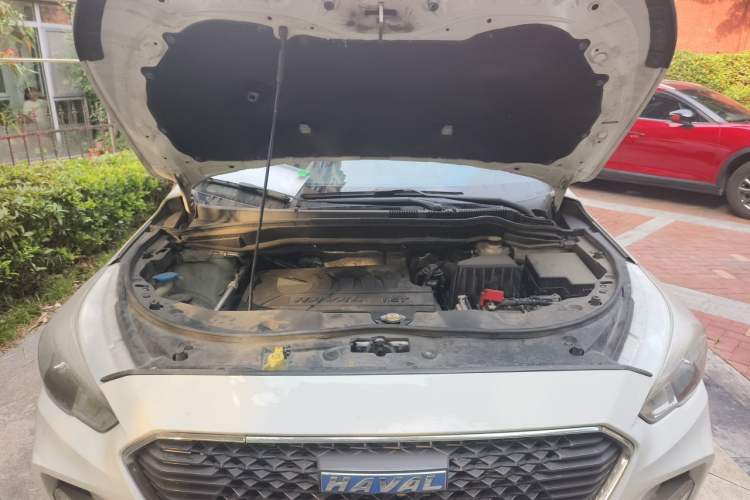 Used Haval M6 2017 1.5T Automatic Two-Wheel Drive Elite Model Engine Bay