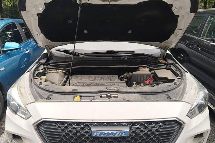 Used Haval M6 2017 1.5T Automatic Two-Wheel Drive Elite Model Engine Bay