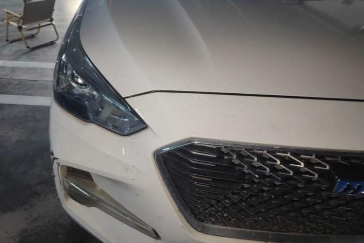 Used Haval M6 2017 1.5T Manual Two-Wheel Drive Elite Model Exterior 2