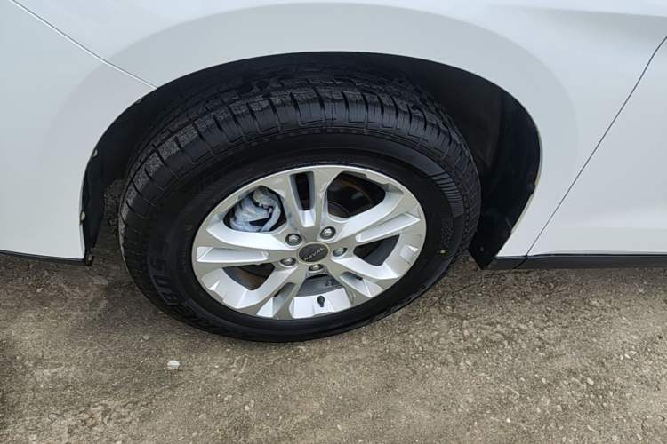 Used Haval M6 2017 1.5T Automatic Two-Wheel Drive Urban Model Exterior 4