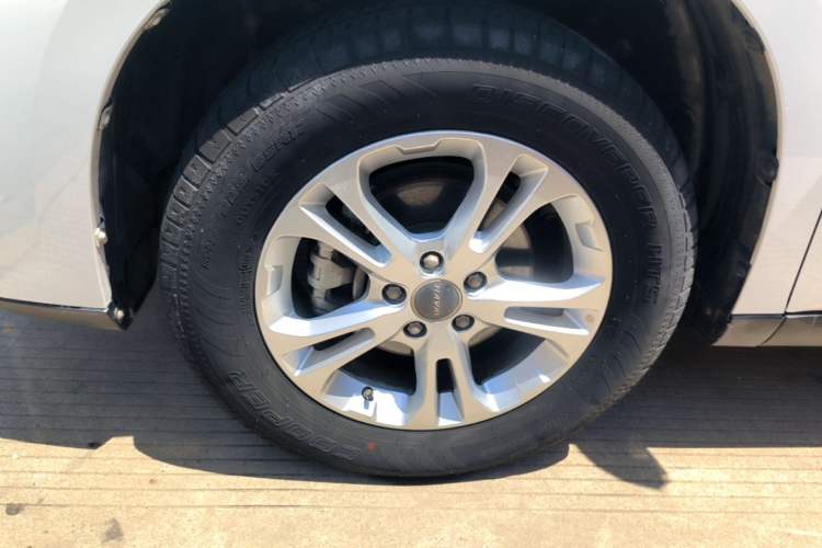 Used Haval M6 2017 1.5T Automatic Two-Wheel Drive Elite Model Exterior 4