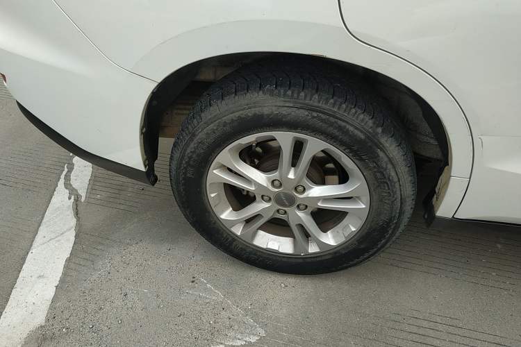 Used Haval M6 2017 1.5T Automatic Two-Wheel Drive Elite Model Exterior 8