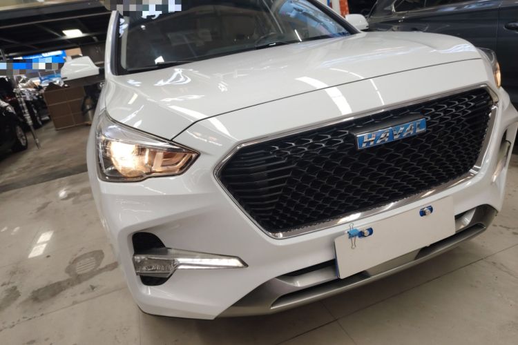 Used Haval M6 2017 1.5T Automatic Two-Wheel Drive Elite Model Front Right 45 Deg