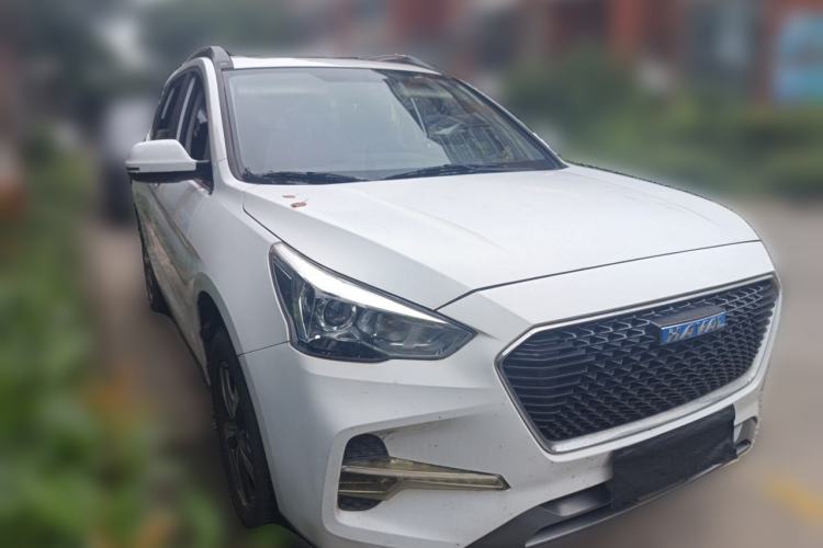 Used Haval M6 2017 1.5T Automatic Two-Wheel Drive Elite Model Front Right 45 Deg