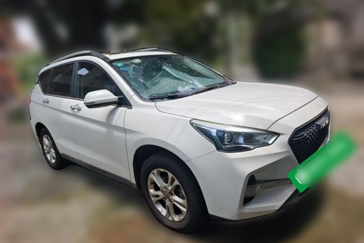 Used Haval M6 2017 1.5T Automatic Two-Wheel Drive Prestige Model Front Right 45 Deg