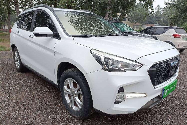 Used Haval M6 2017 1.5T Manual Two-Wheel Drive Elite Model Front Right 45 Deg