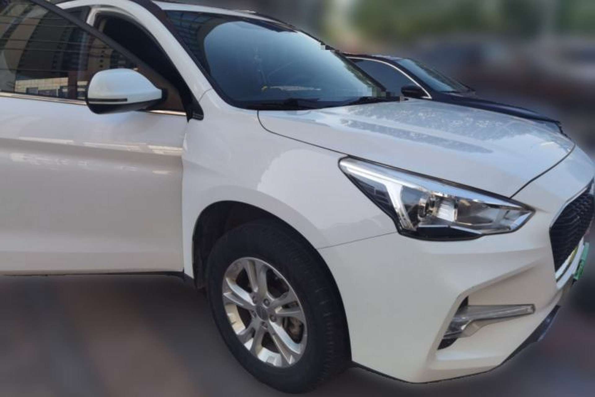 Used Haval M6 2017 1.5T Automatic Two-Wheel Drive Elite Model Front Right 45 Deg