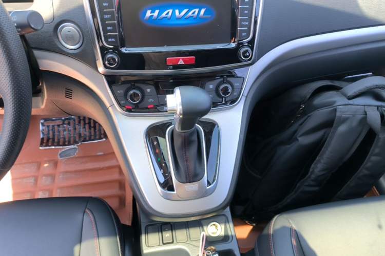 Used Haval M6 2017 1.5T Automatic Two-Wheel Drive Elite Model Gear Lever