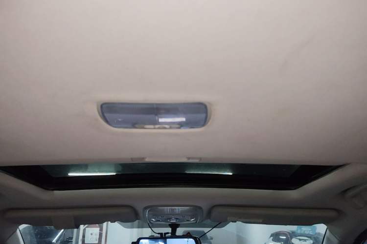 Used Haval M6 2017 1.5T Manual Two-Wheel Drive Elite Model Headliner