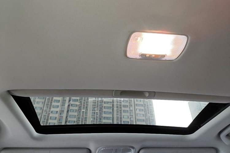 Used Haval M6 2017 1.5T Manual Two-Wheel Drive Elite Model Headliner