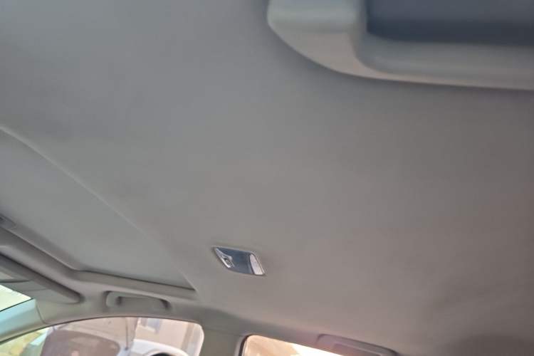 Used Haval M6 2017 1.5T Manual Two-Wheel Drive Elite Model Headliner