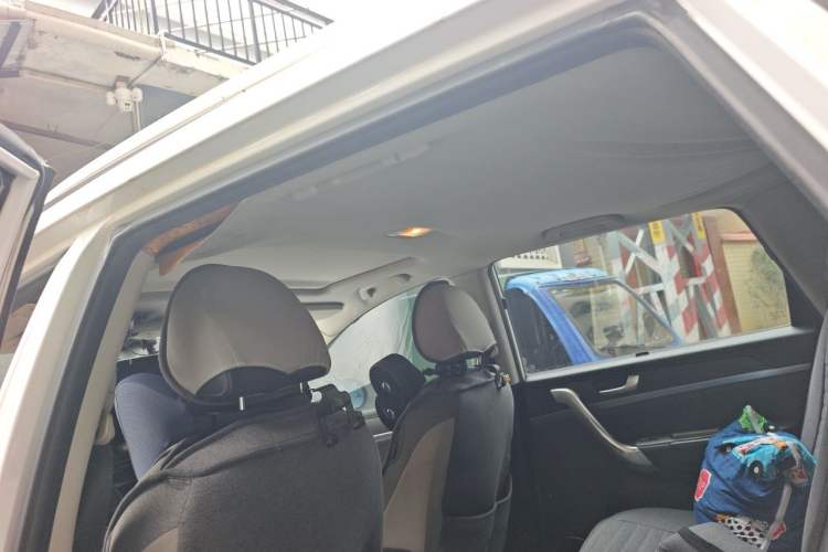Used Haval M6 2017 1.5T Automatic Two-Wheel Drive Prestige Model Headliner
