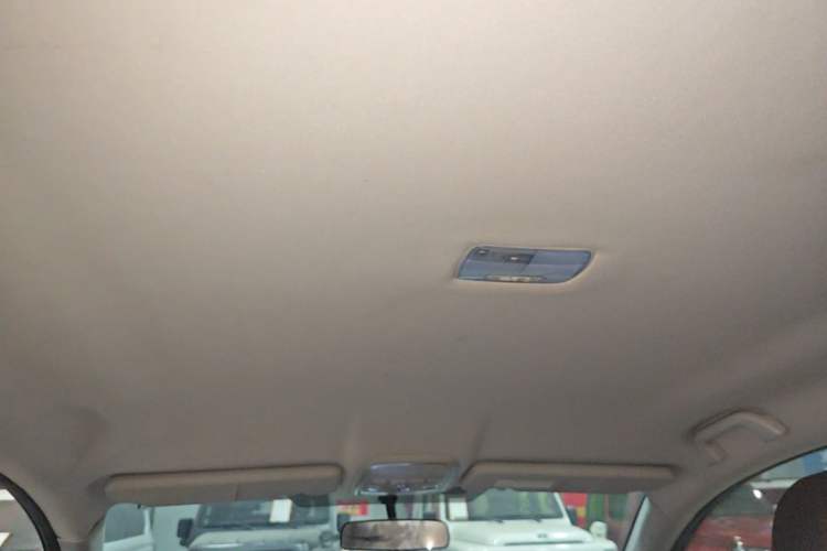 Used Haval M6 2017 1.5T Automatic Two-Wheel Drive Urban Model Headliner