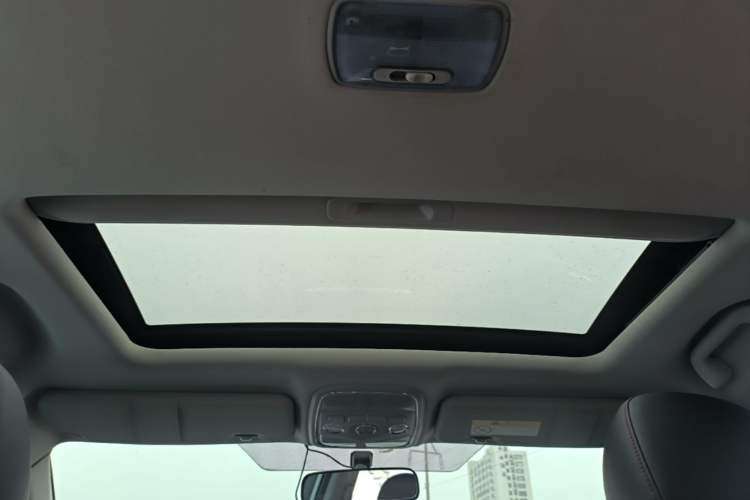 Used Haval M6 2017 1.5T Manual Two-Wheel Drive Elite Model Headliner
