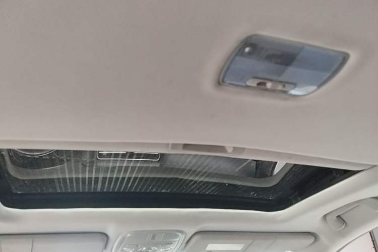 Used Haval M6 2017 1.5T Automatic Two-Wheel Drive Elite Model Headliner