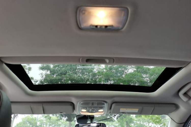 Used Haval M6 2017 1.5T Automatic Two-Wheel Drive Prestige Model Headliner