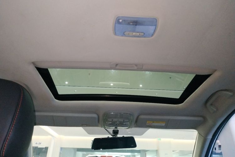 Used Haval M6 2017 1.5T Automatic Two-Wheel Drive Elite Model Headliner