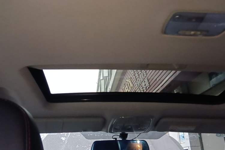 Used Haval M6 2017 1.5T Automatic Two-Wheel Drive Elite Model Headliner