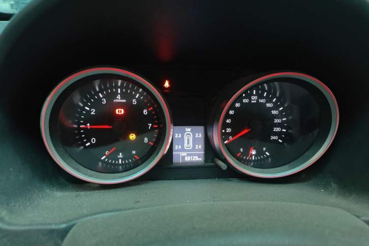 Used Haval M6 2017 1.5T Manual Two-Wheel Drive Elite Model Instrument Cluster