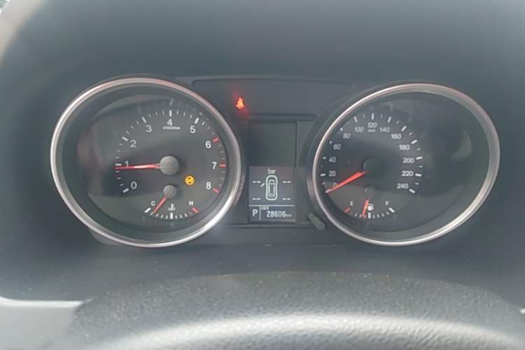 Used Haval M6 2017 1.5T Automatic Two-Wheel Drive Elite Model Instrument Cluster