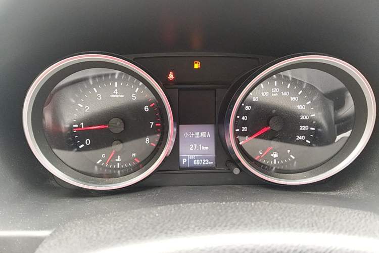 Used Haval M6 2017 1.5T Automatic Two-Wheel Drive Elite Model Instrument Cluster