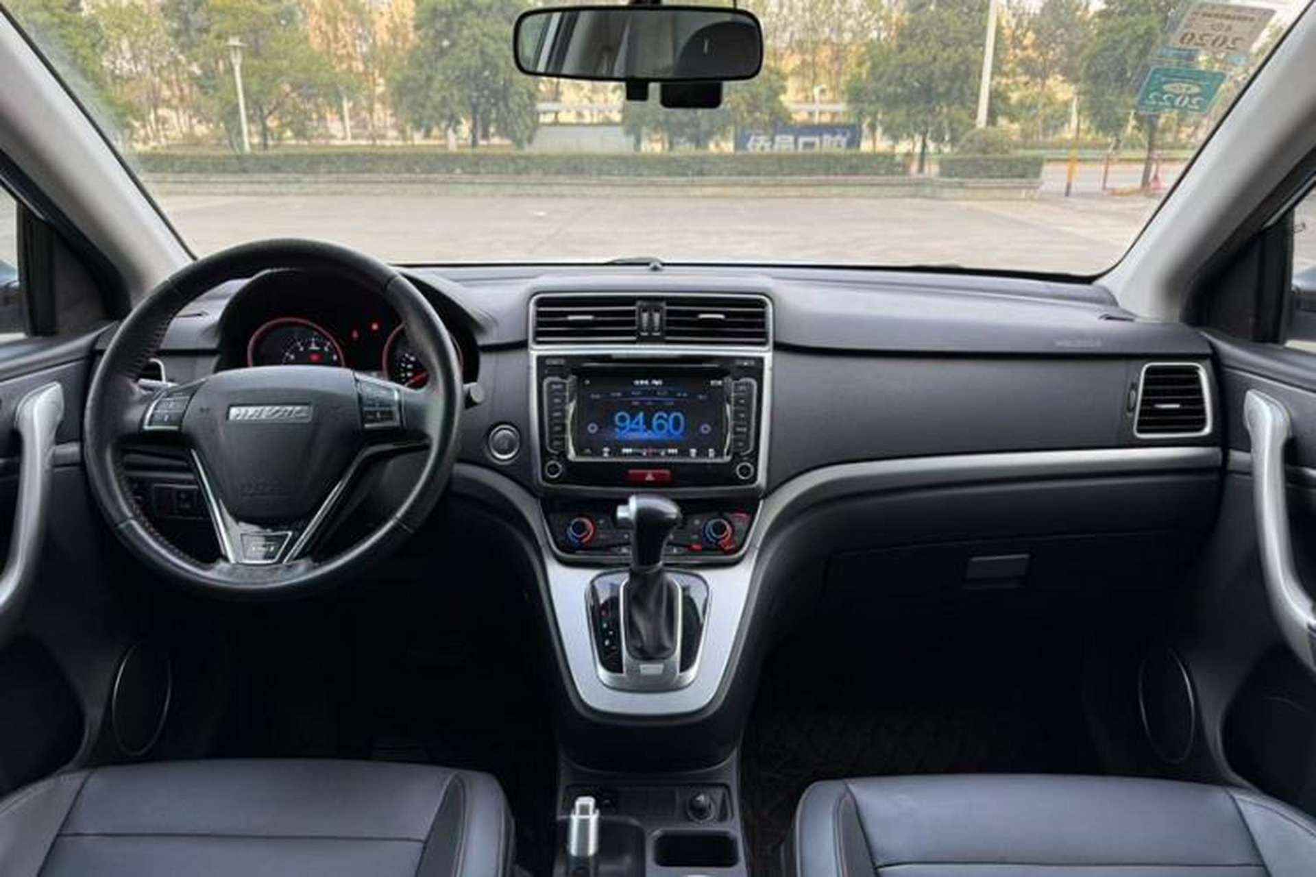 Used Haval M6 2017 1.5T Automatic Two-Wheel Drive Elite Model Interior 1