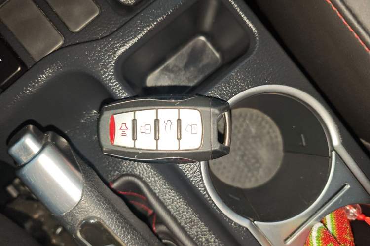 Used Haval M6 2017 1.5T Automatic Two-Wheel Drive Prestige Model Interior 1
