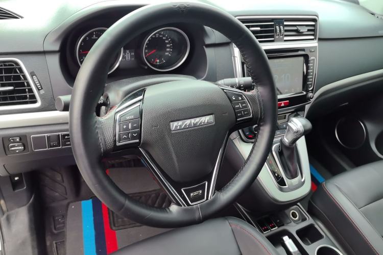 Used Haval M6 2017 1.5T Automatic Two-Wheel Drive Elite Model Interior 2