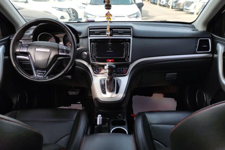 Used Haval M6 2017 1.5T Automatic Two-Wheel Drive Elite Model Interior 2